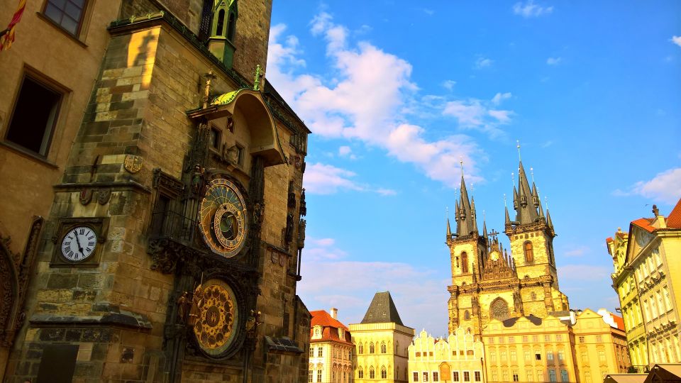 Prague: Private City Tour by Minivan - Old Town Square plus a drive through the Jewish Quarter
