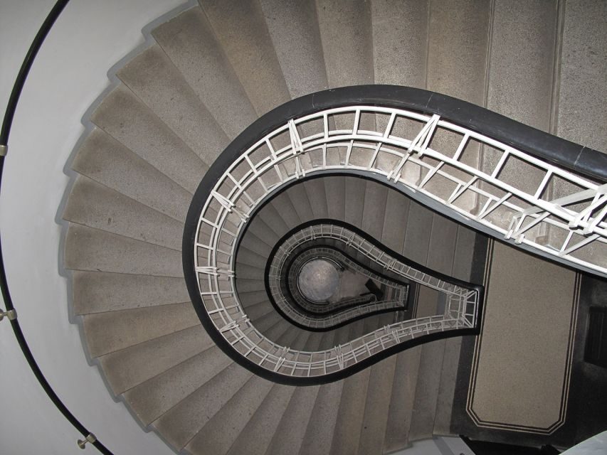 Prague: Private Cubism & Art Nouveau Walking Tour - Practical tips to get the most from a 3-hour architecture walk