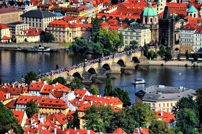 Prague Private Custom Full-Day Tour: Prague Castle and Old Town - Old Town Square and the Astronomical Clock moment
