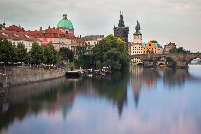 Prague Private Photo Tour for Photography Enthusiasts - What the photographer actually teaches (composition + settings, not lectures)
