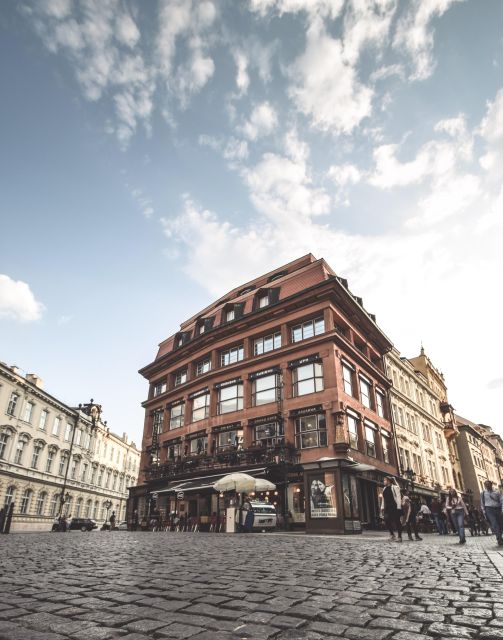 Prague: Private Prague Art Nouveau and Cubism Tour - Municipal House and the House of the Black Madonna: Prague’s modern identity, in two flavors