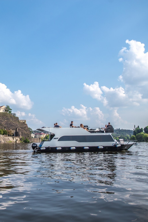 Prague: Private River Cruise with Unlimited Beer or Prosecco - Price and Value for a Private Group Up to 11
