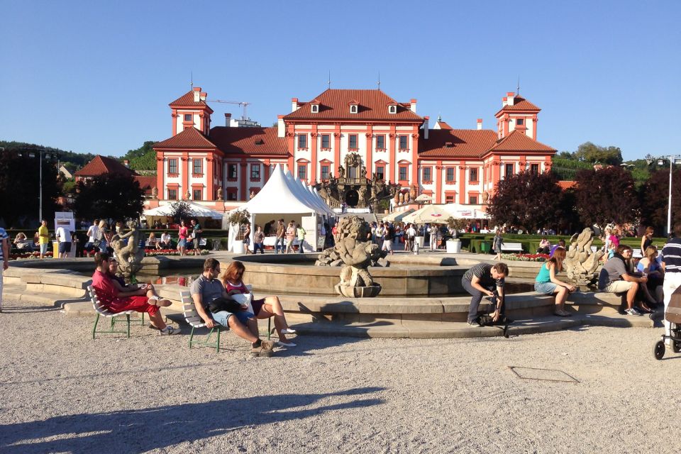 Prague: River & Park Bike Tour to Troja Chateau - Troja Chateau: what you’re seeing and what to pay attention to