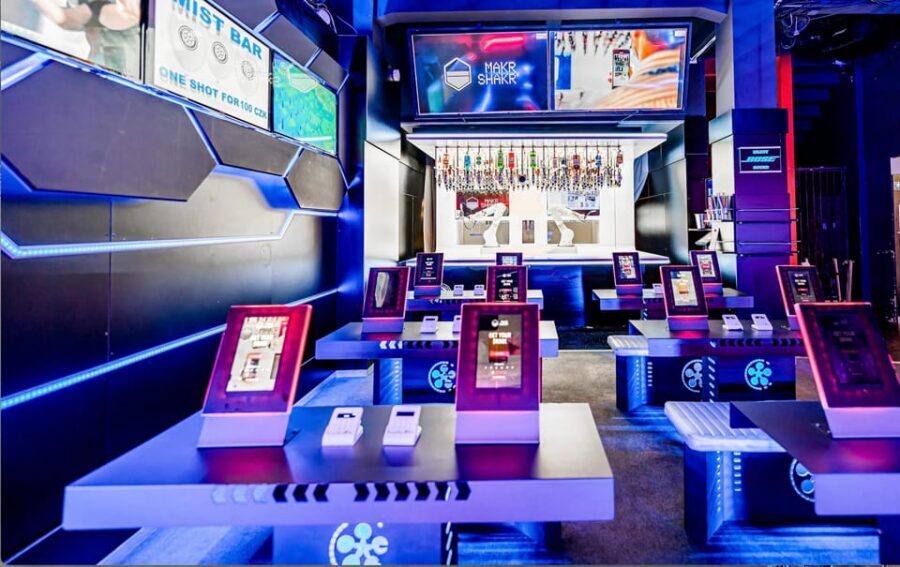 Prague: Robotic Bar Entry with a Drink Included - Timing and Seats: Why the Bar Size Changes the Whole Experience