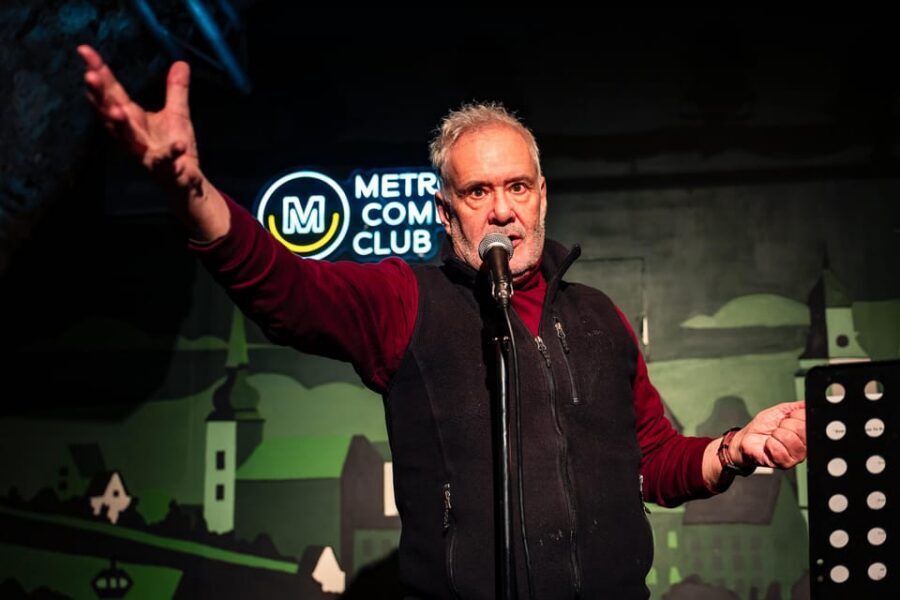 Prague: Saturday Stand-Up Comedy Night in English - Finding Metro Comedy Club near Charles Bridge (and why it matters)