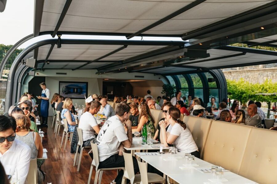 Prague: Sightseeing Dinner Cruise on Open-Top Glass Boat - Why This Dinner Cruise Works So Well in Prague