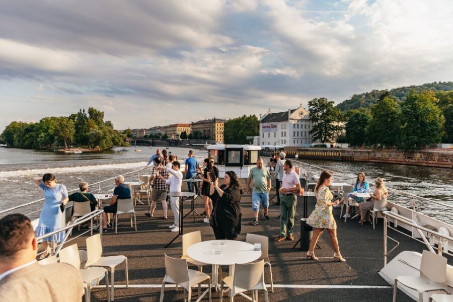 Prague: Sightseeing Dinner Cruise on Open-Top Glass Boat - The Boat Experience: Glass Top, Retractable Walls, and Open-Deck Photo Time