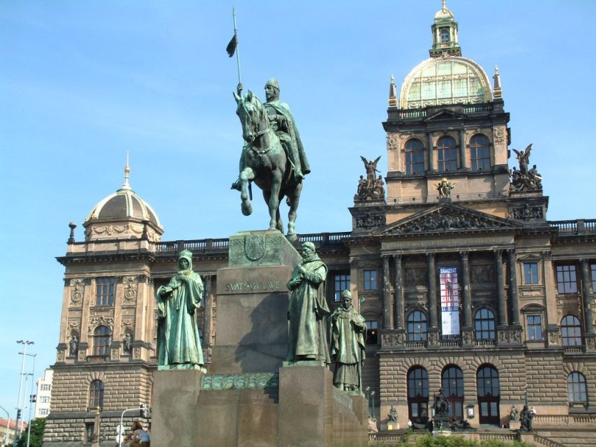 Prague Sightseeing Tour with Lunch - Why Prague makes sense when you have an expert guide