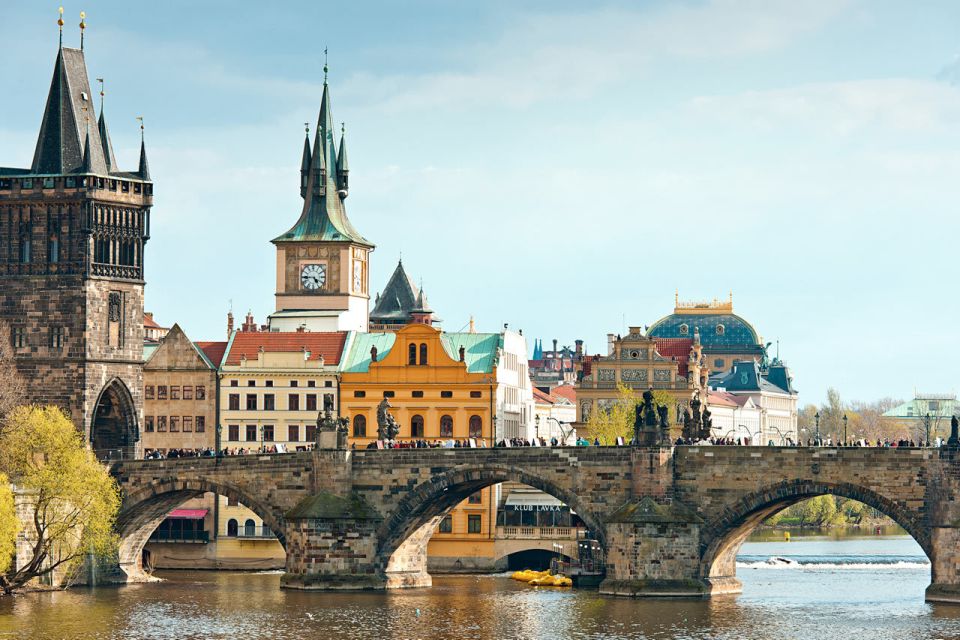 Prague Sightseeing Tour with Lunch - Loreta and the Baroque Church of the Nativity