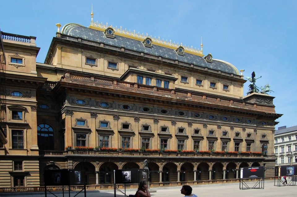 Prague Sightseeing Tour with Lunch - Who should book this Prague sightseeing tour