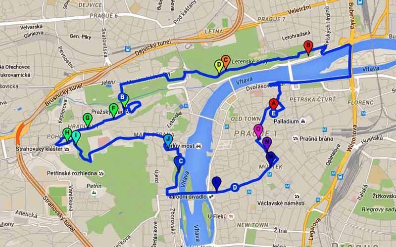Prague: Stunning Viewpoints, Castle, City & Park Bike Tour - Bikes, hills, and cobblestones: the reality check