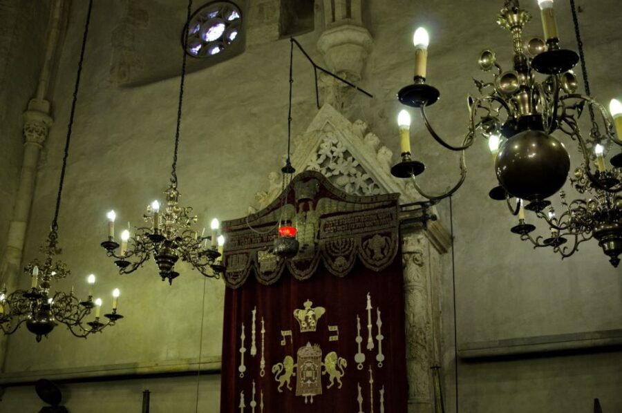 Prague: Synagogues and Jewish Quarter Private Walking Tour - Where this tour shines (and who might want a different format)