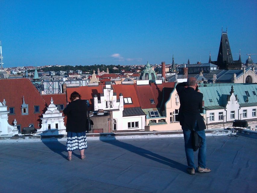 Prague: Tailored Sightseeing Tour in French - Practical tips to get the most from your French guide