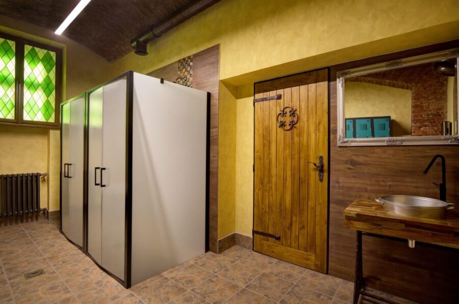 Prague: The Largest Beer SPA with Unlimited Beer Consumption - The beer tub treatment: yeast, hops, and drinking while you soak