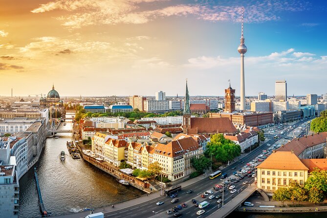 Prague to Berlin - private transfer with 2 hours of sightseeing - Key takeaways