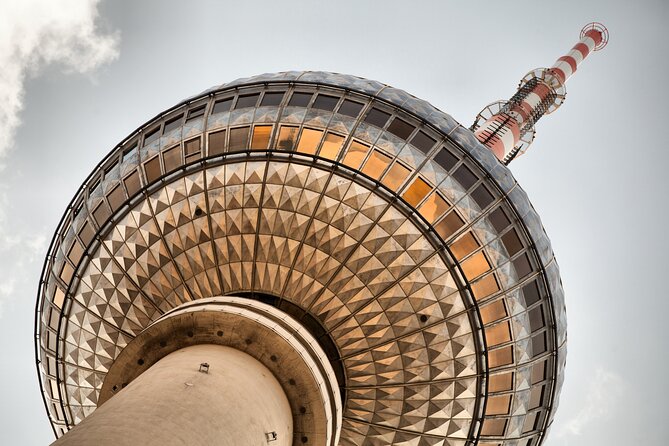 Prague to Berlin - private transfer with 2 hours of sightseeing - Door-to-door pickup: how you set the day up