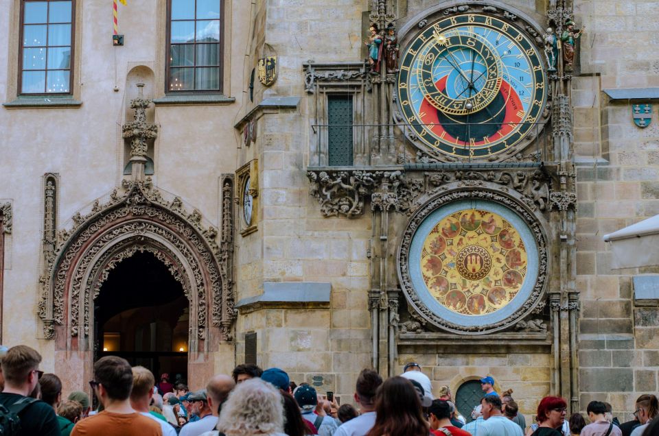 Prague: Top Sights and Historic Center Introduction Tour - Cubism and culture at the House of the Black Madonna and the Estates Theatre area