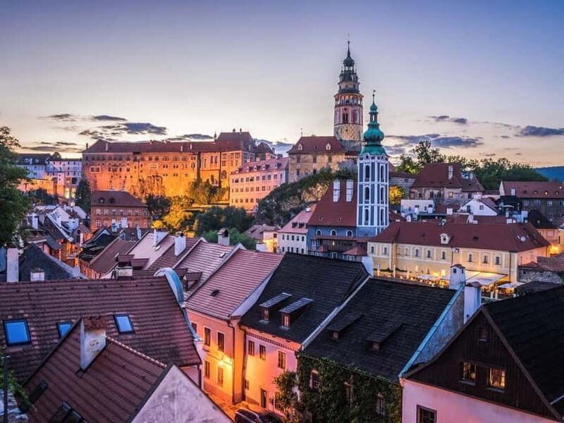 Prague: Transfer to Vienna via fabulous Cesky Krumlov - Krumlov Castle: the Renaissance feel and what to do about closures