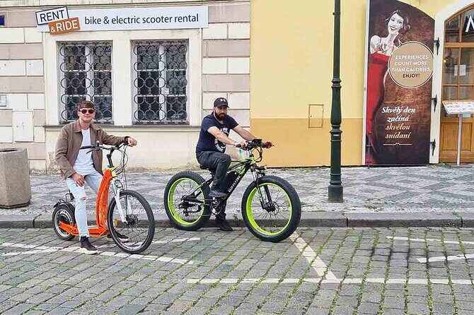 Prague Trike & e-Scooter Tour: Castle Viewpoints & Charles Bridge - Who should book this Prague trike and e-scooter tour