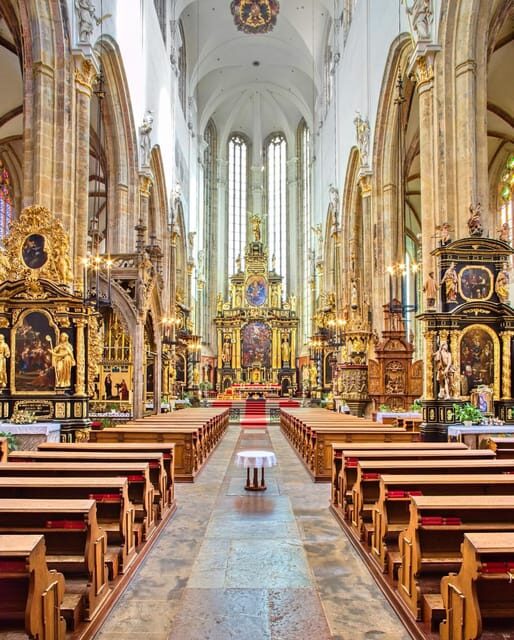 Prague: Tyn Church Classical Music Concert - Týn Church Acoustics: Old Town Square Meets Real Concert Sound