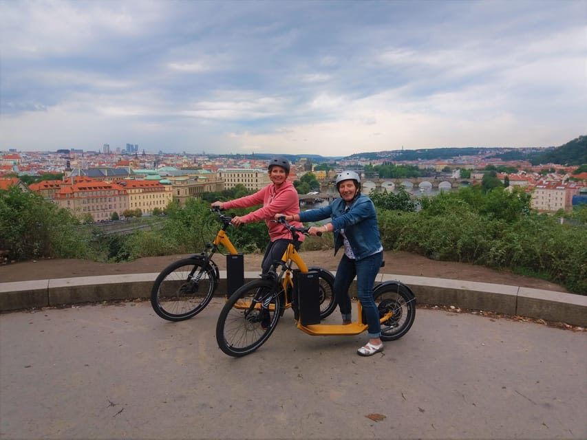 Prague Ultimate e-Scooter City Tour - Meeting point and the practice ride that saves your first 10 minutes