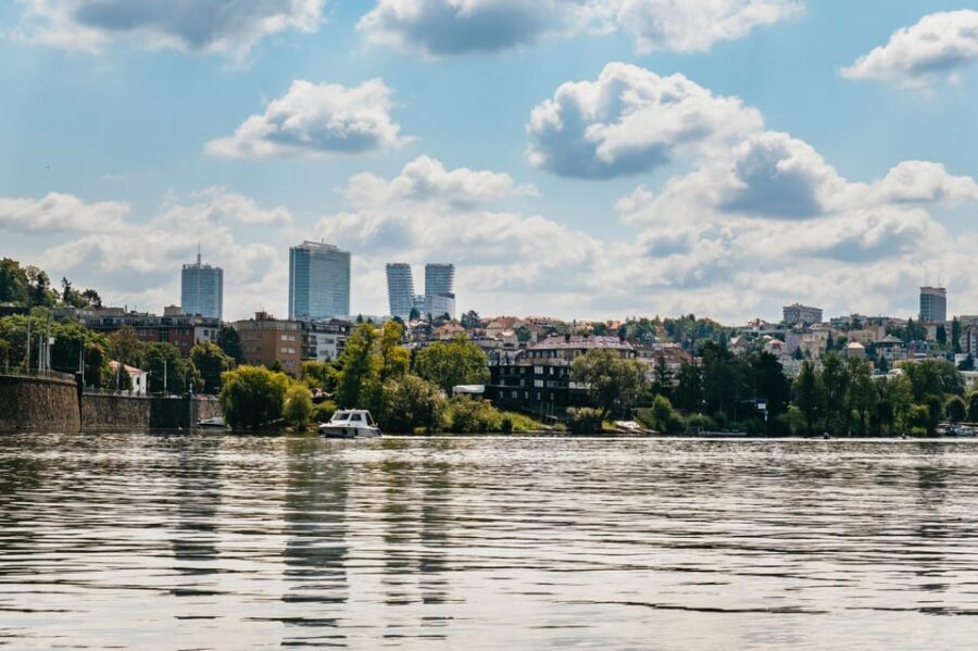 Prague: Vltava River Guided Canoeing Tour - Arriving at Cisarska Louka: the easiest way to start on the right note