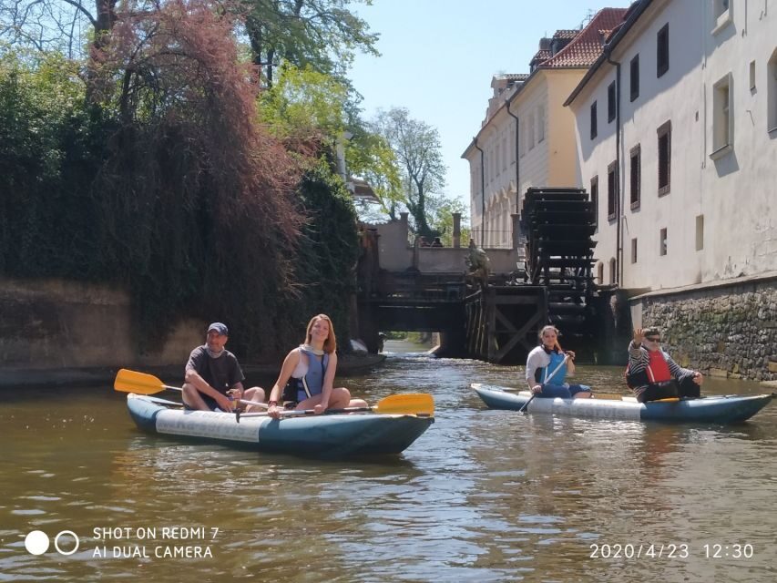 Prague: Vltava River Guided Canoeing Tour - Breaks that keep the tour fun (not just effort-based)