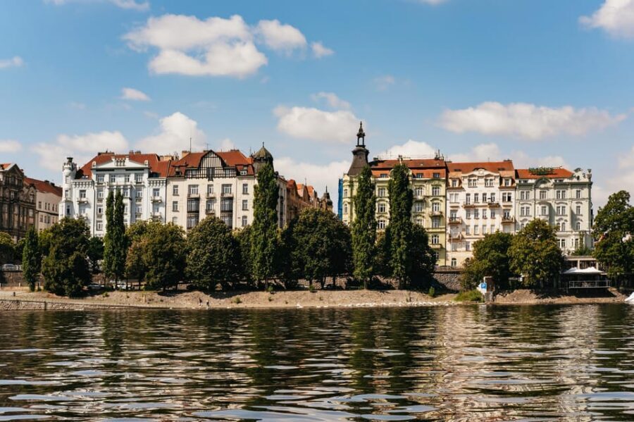 Prague: Vltava River Guided Canoeing Tour - Who this canoeing tour is best for
