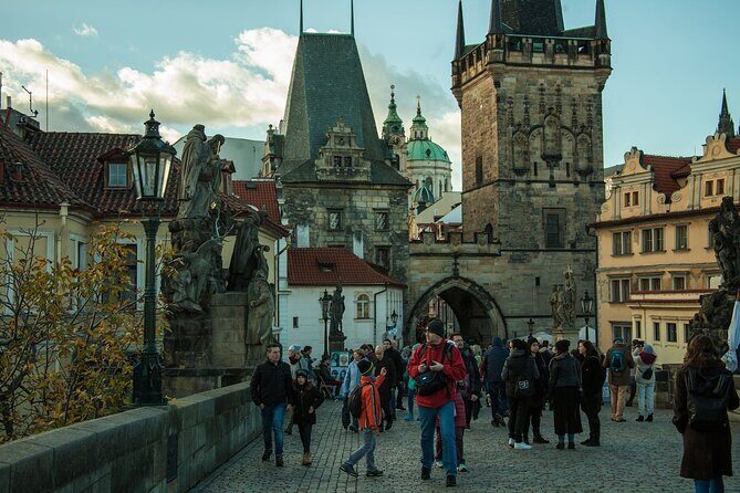 Prague Walking Tour in German: Old Town and Prague Castle - Comfort, Shoes, Weather, and the Pace Reality Check