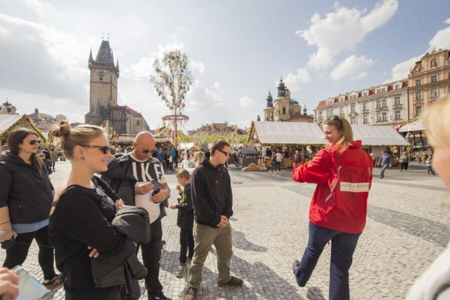 Prague: World War 2 and Operation Anthropoid Walking Tour - Dům U Kamenného zvonu and Celetná: history hiding in plain sight