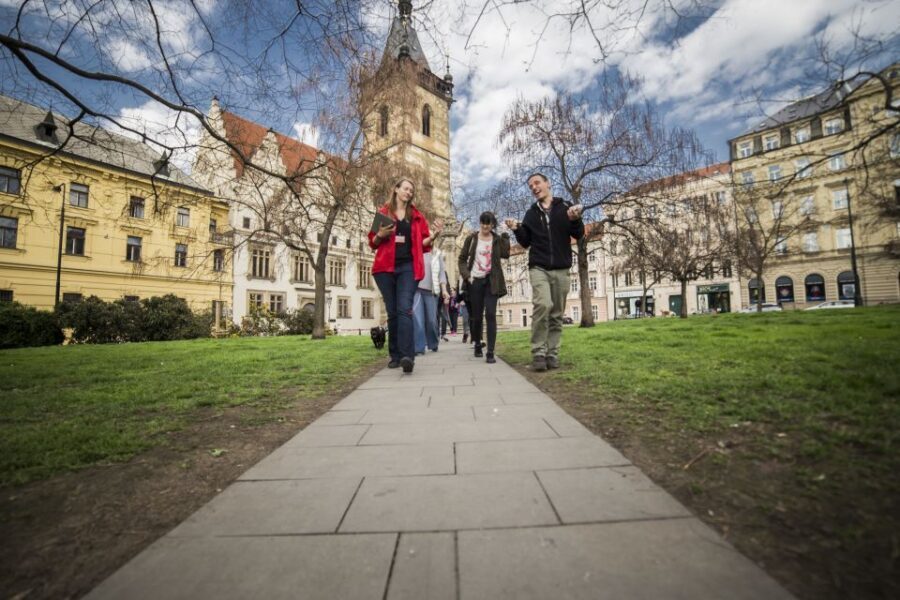 Prague: World War 2 and Operation Anthropoid Walking Tour - Petschek Palace to Charles Square: connecting buildings to consequences