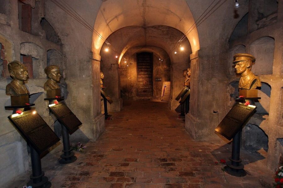 Prague: WWII Tour with Local Historian SMALL GROUP - Nicholas Winton and the Kindertransports: A Different Kind of Courage