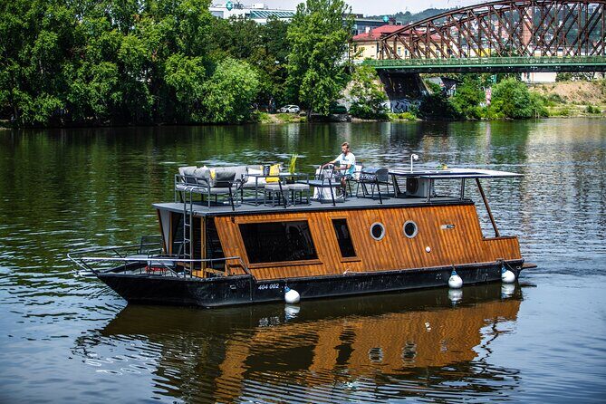 Prague YachtBoat CLASSIC cruise with Unlimited Beer or Prosecco - Stop 1: Náplavka Rasinovo Nábř and the Easy Start