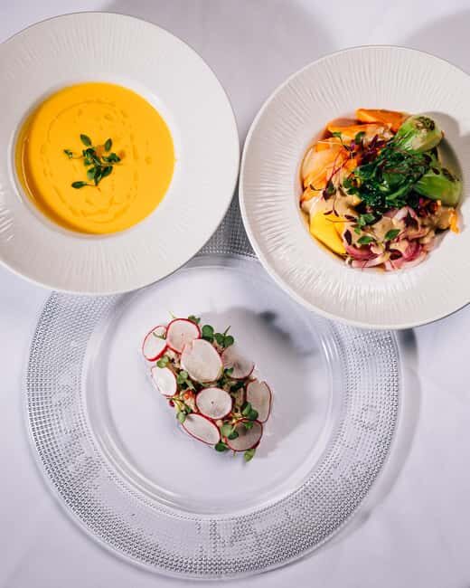 Prague:Breathtaking Cabaret Show with 4-Course Dinner Option - Choosing your seat: Category 1 is a real upgrade