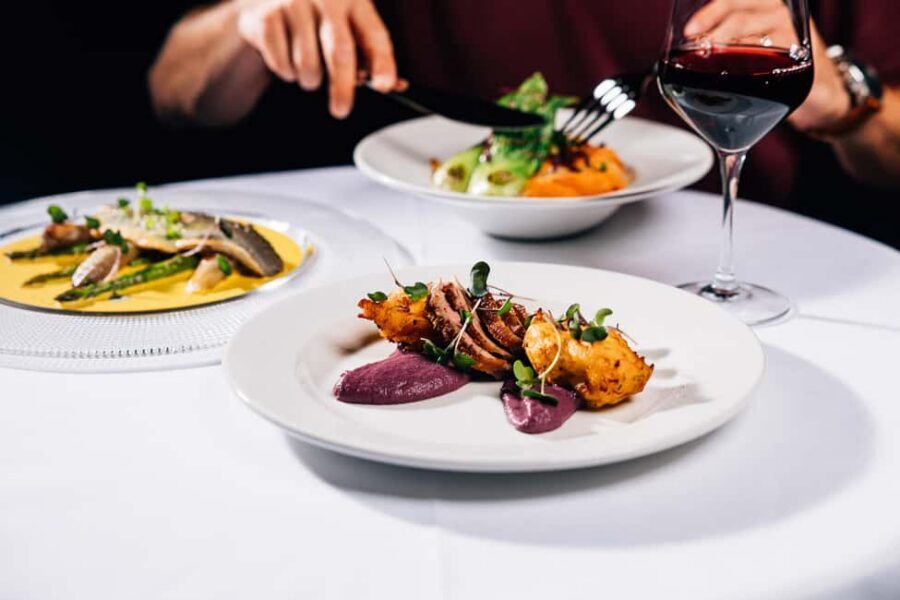 Prague:Breathtaking Cabaret Show with 4-Course Dinner Option - Sound, timing, and finding the place in Prague