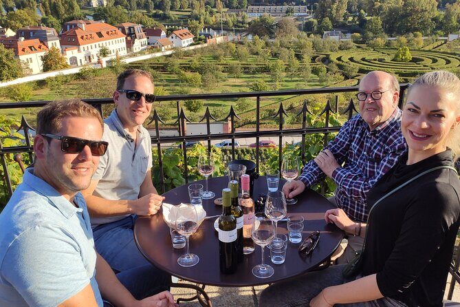 Prague´s Hidden Vineyards Private Tour - The final wine house tasting: local wines with local cheese