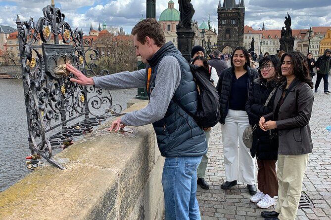 Prague’s TOP Sights - Old Town, Jewish Quarter, Charles Bridge (Tip-based tour) - The Old-New Synagogue and the Golem Legend (Without Museum Hours)