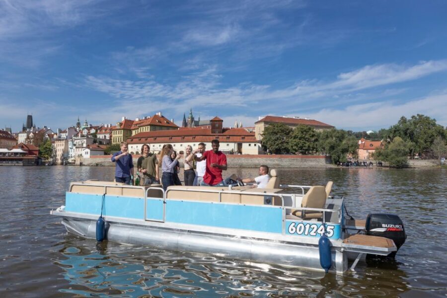 Private Boat Cruise With Unlimited Prosecco - Price and Value: $412 Per Group Up to 10 People