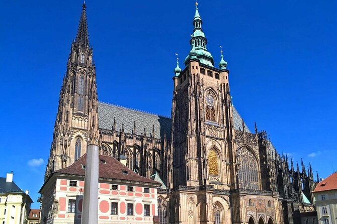 Private Custom Tour: Half-Day Tour of Prague Castle and Old Town - Staroměstské náměstí: where Prague’s story starts turning