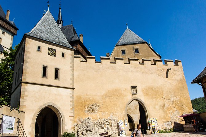Private Karlstejn castle trip from Prague with Lunch & Admission - Lunch at Karlstejn: included Czech comfort with no awkward guessing