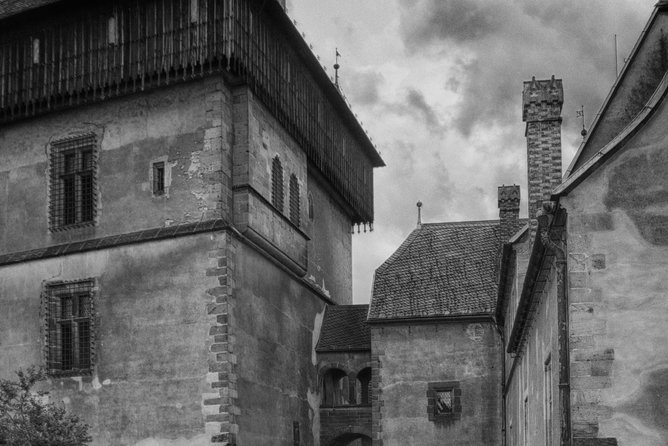 Private Karlstejn castle trip from Prague with Lunch & Admission - Time planning: how 5 hours can feel full (without feeling rushed)