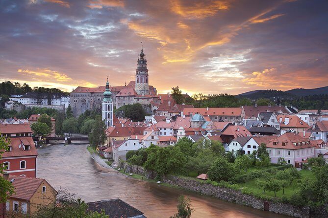 Private Luxury Transfer to Cesky Krumlov from Prague - The Arrival: Getting Started in Český Krumlov