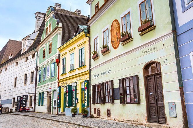Private Luxury Transfer to Cesky Krumlov from Prague - Price and Value: Is $276.67 Worth It?
