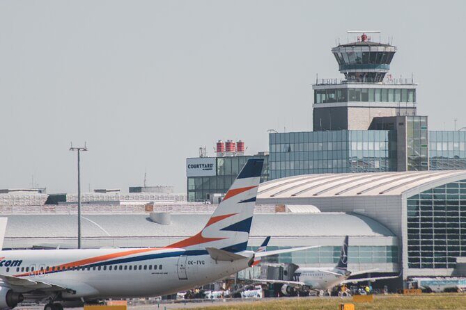 Private Prague Airport Departure Transfer - Car Size and Luggage Space: Why the 4-Passenger Limit Matters
