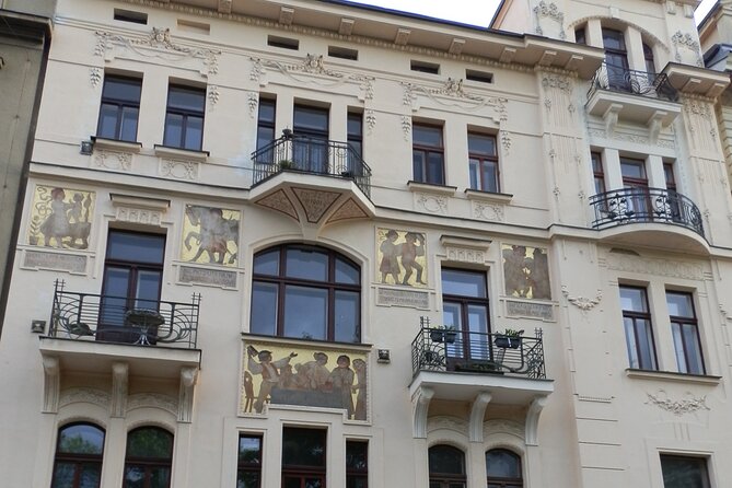 Private Prague Art Nouveau and Cubism Walking Tour - The Cubist flagship moment: House of the Black Madonna