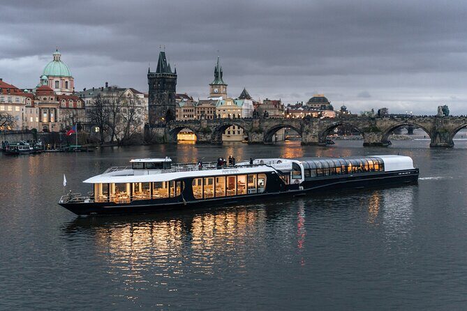 Private Prague Food and Beer Tour - The food and beer part: how your guide turns sampling into a story