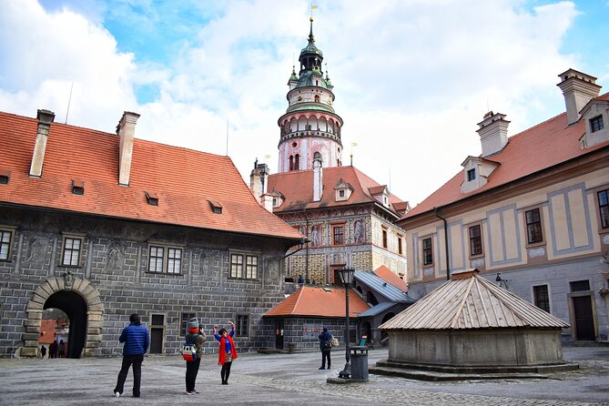 Private Romantic Whispers of Český Krumlov - Where the Tour Starts and How the Route Flows