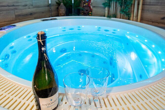 Private Spa with Jacuzzi and Sauna - BLACK ZONE - Price and value: what $89.36 buys in Prague terms