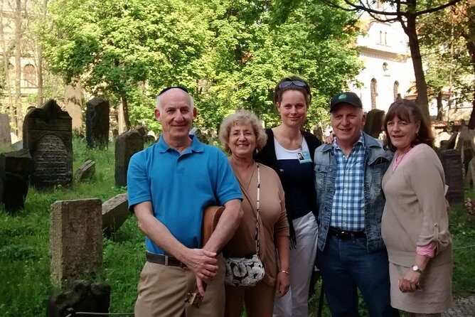 Private Stories of Jewish Prague Walking Tour - Where you start in Josefov and how the walking flow works