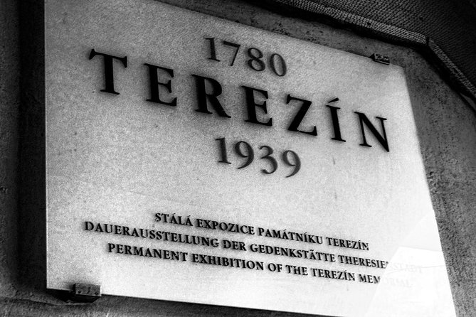 Private Terezin Nazi camp tour from Prague All-Inclusive - Stop 2: Terezin Memorial’s ghetto museum and guided street experience
